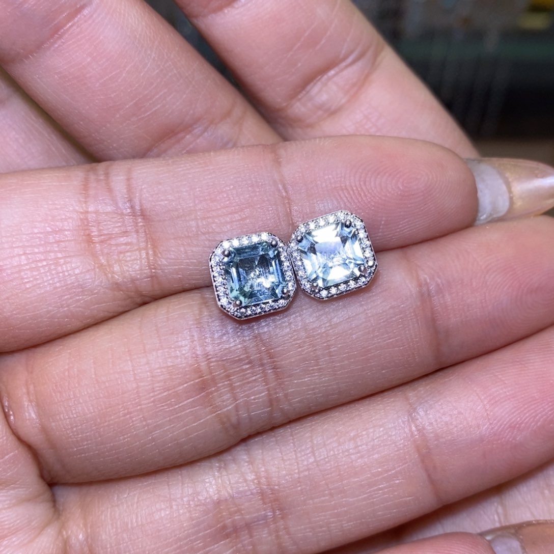 海蓝宝石耳钉银S925镶嵌