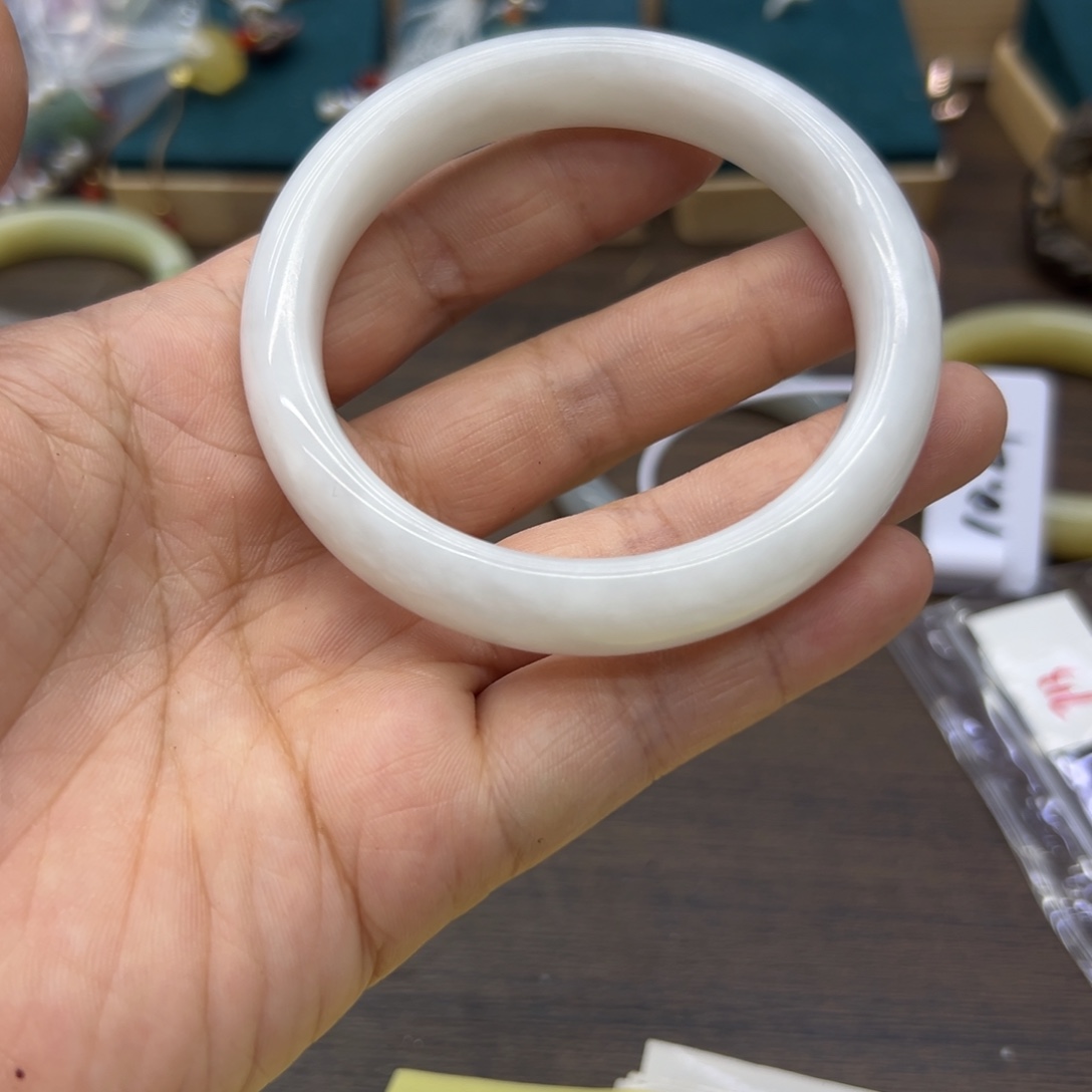 和田玉未镶嵌手镯59.2圈围1299