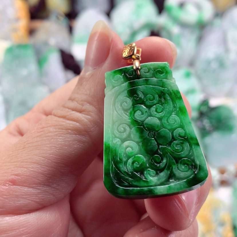 【闪购商品】翡翠吊坠(不含链)未镶嵌
