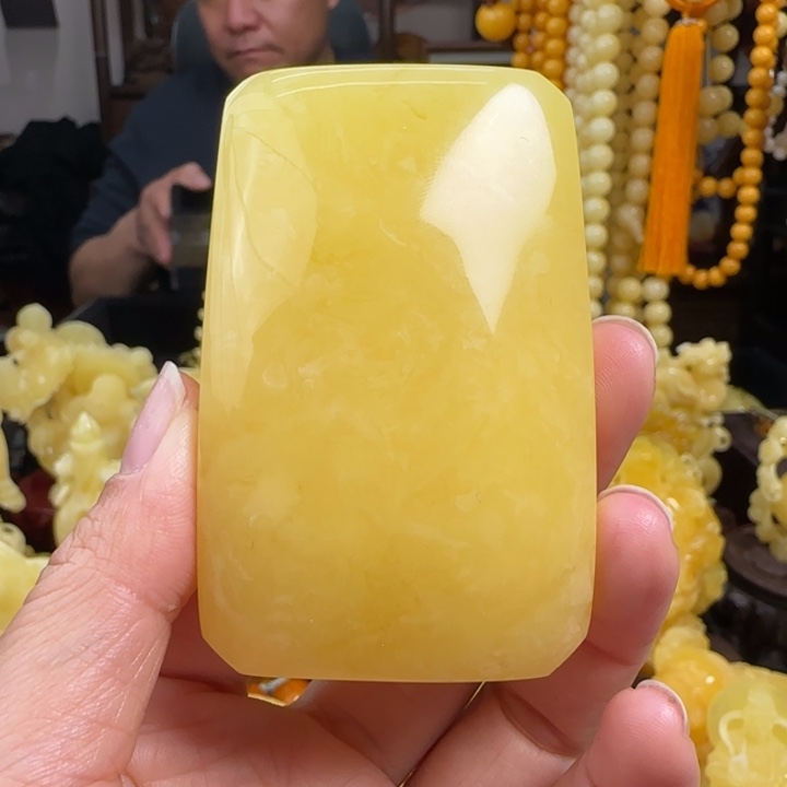 蜜蜡珠宝奇石未镶嵌