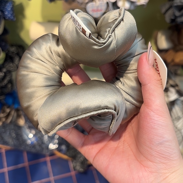 铁合金皮质绿色睡眠