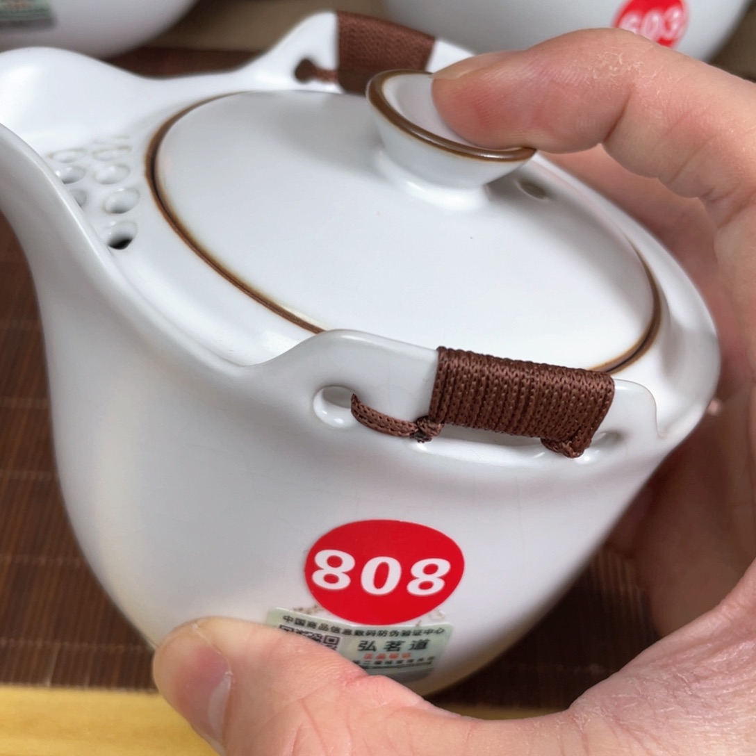 瓷片新年快乐啊。。。。。。。。。。。。