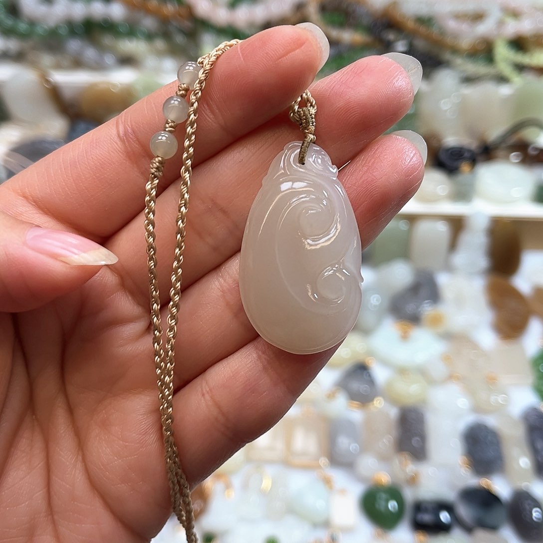 和田玉吊坠(赠链)未镶嵌