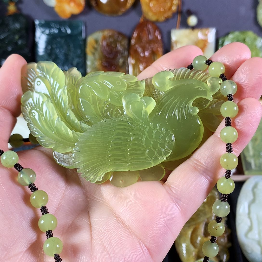 岫玉吊坠(赠链)未镶嵌