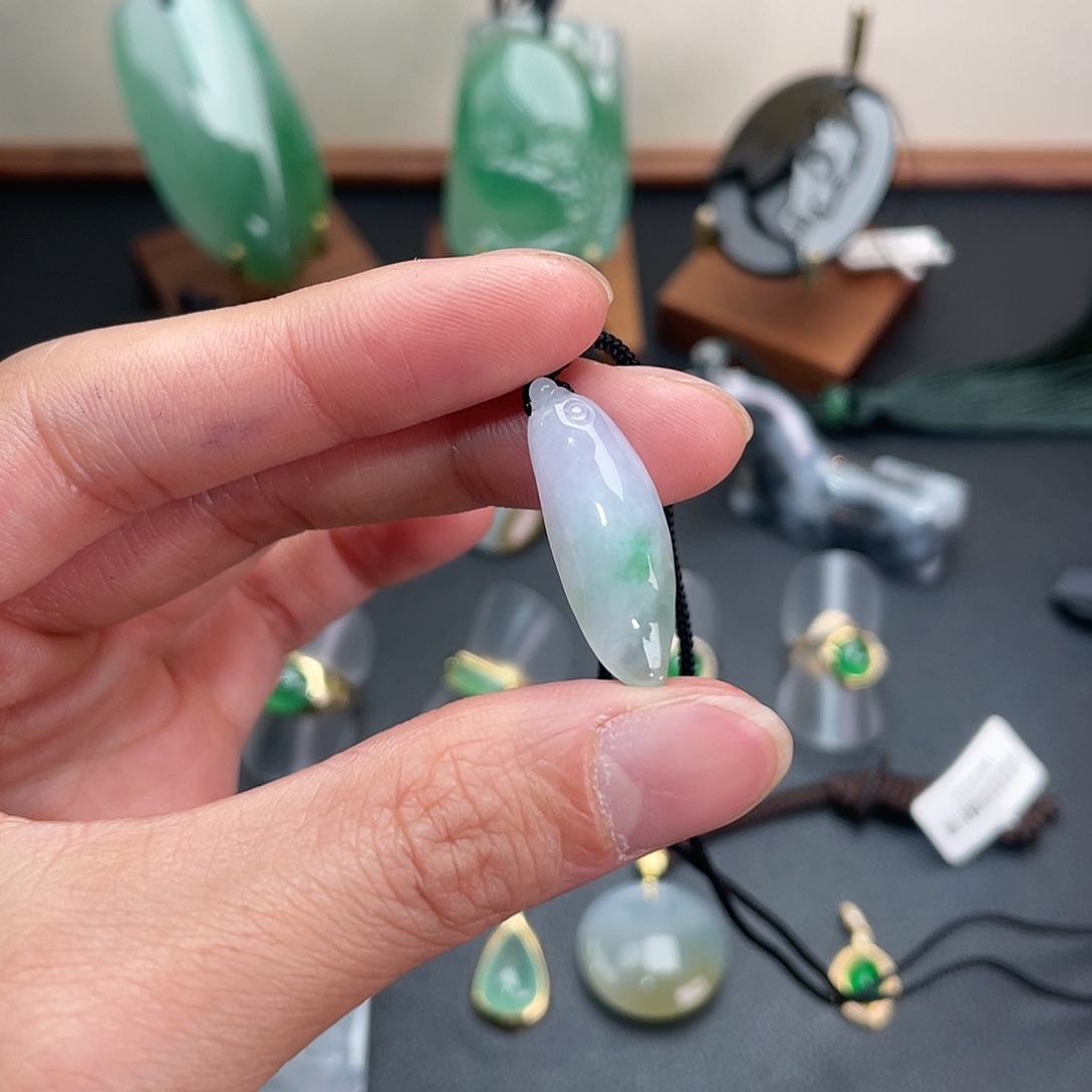 翡翠未镶嵌挂件逍遥游