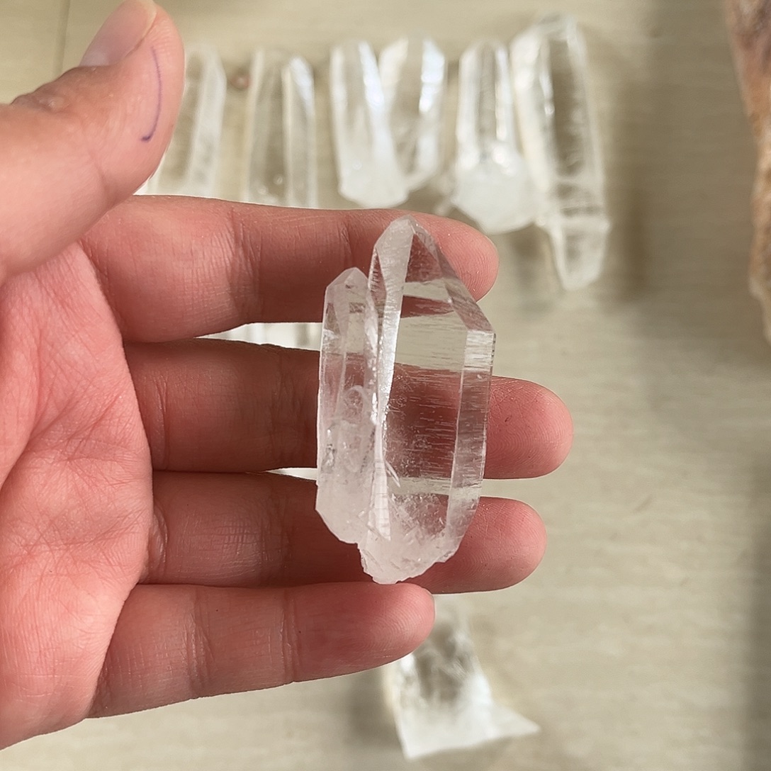 谦***子未镶嵌水晶珠宝半成品