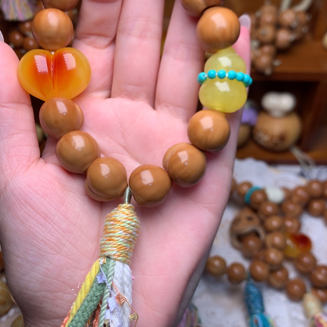 猴头核桃吊坠新款屁桃手持定制