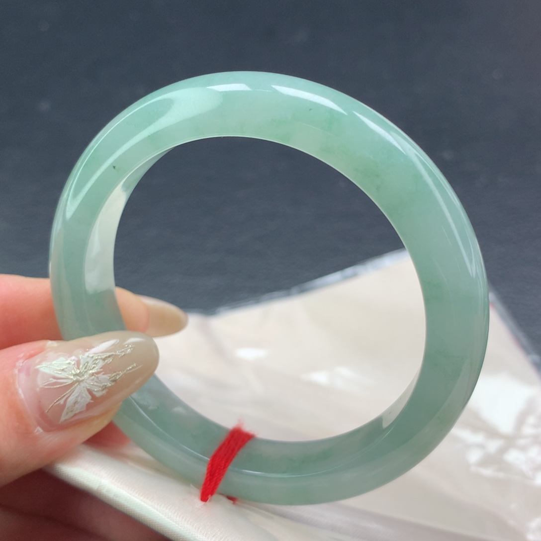 翡翠手镯未镶嵌响***屁(28号)