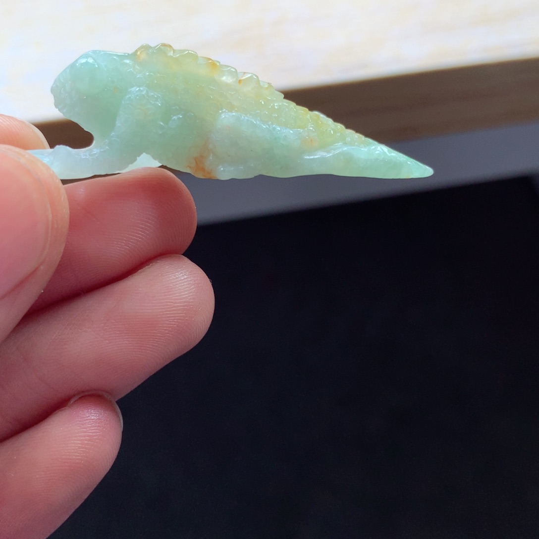 翡翠颈饰未镶嵌吊坠