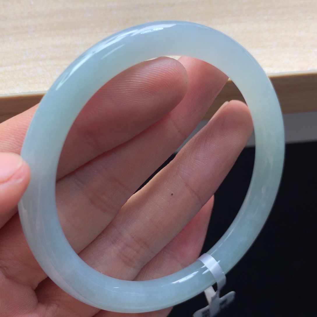 未镶嵌手镯翡翠手镯