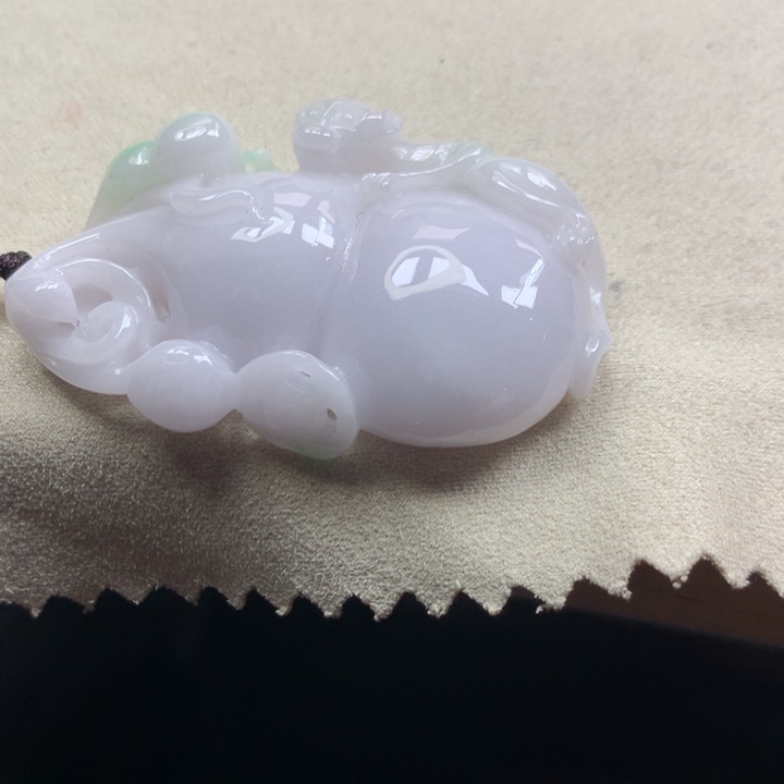 翡翠颈饰未镶嵌吊坠