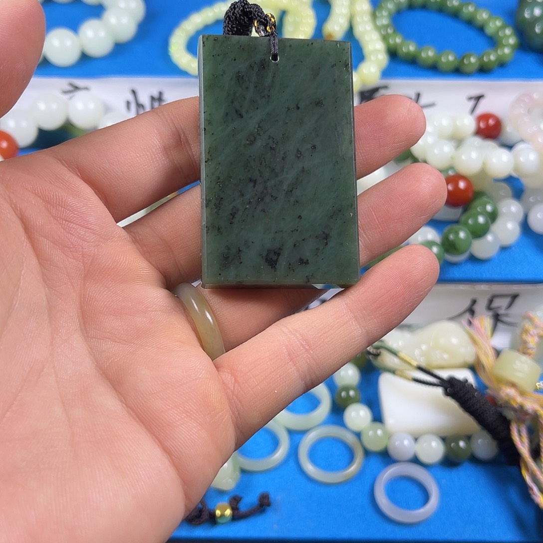 和田玉未镶嵌颈饰和田玉碧玉牌子