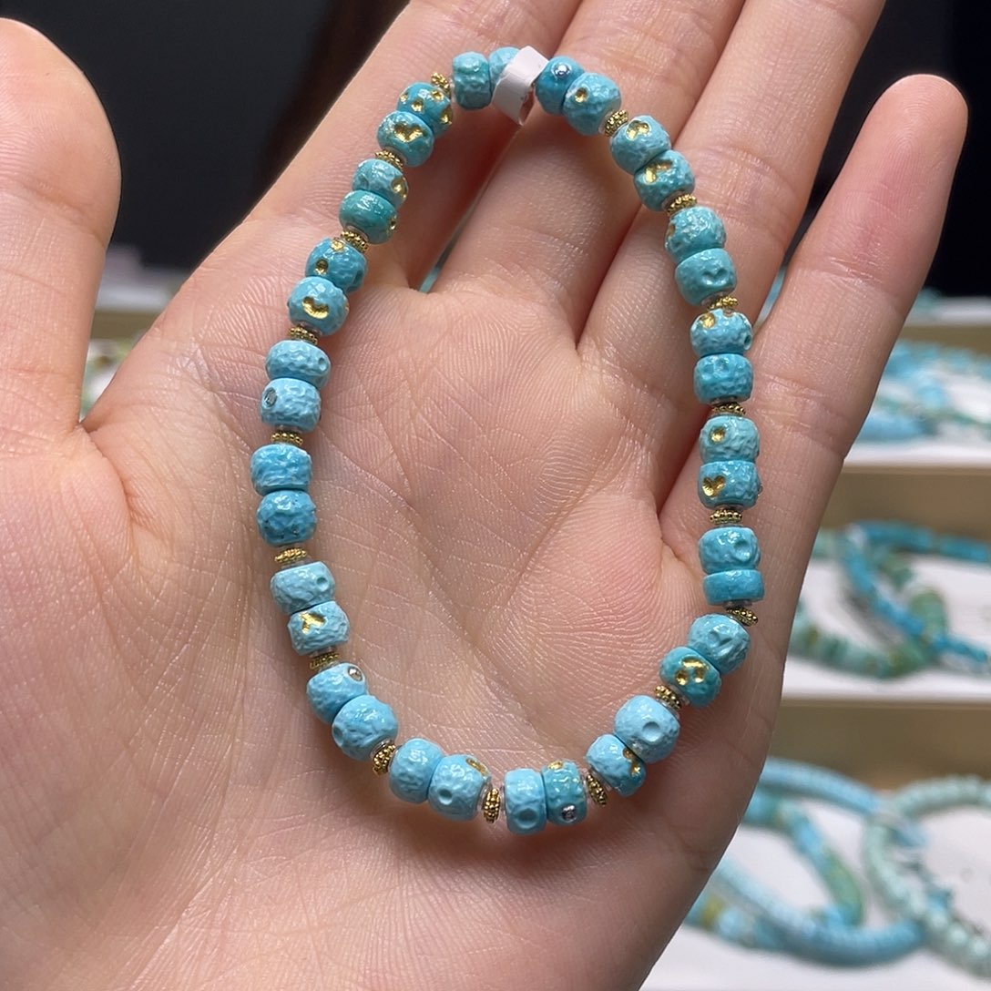 绿松石未镶嵌珠宝奇石14