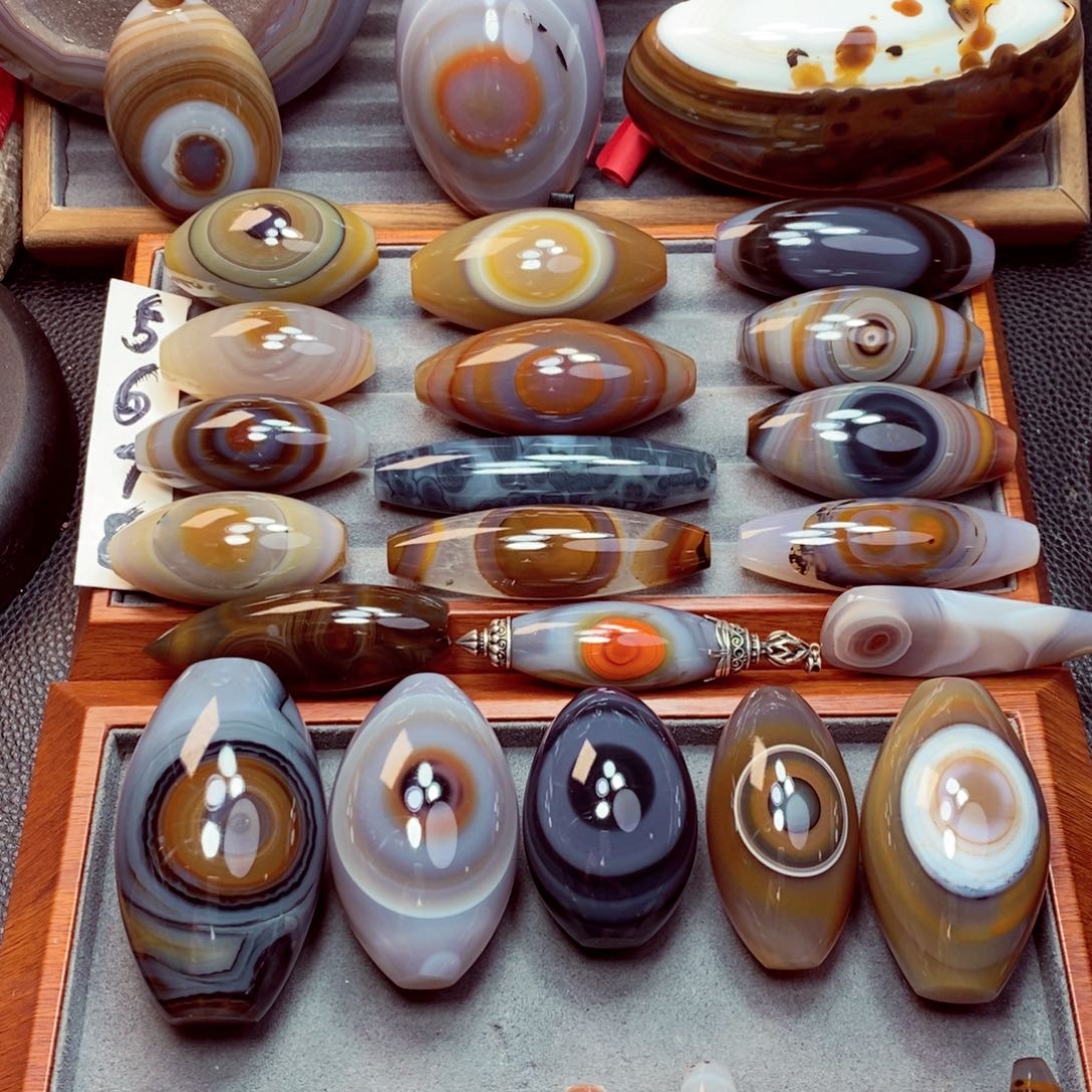 玛瑙/玉髓未镶嵌珠宝奇石