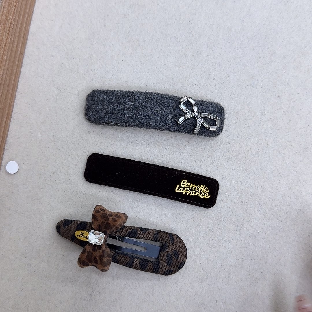 皮质铁合金夹子41