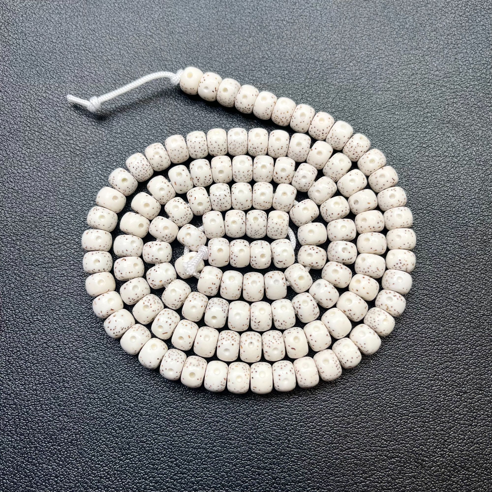 海南星月菩提脱脂顺白 尺寸8*6正星正月小细星藏式桶珠小规格