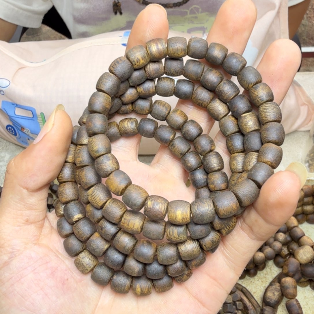 沉香碎屑沉香单圈0.8股珠7克紫奇送两颗备珠