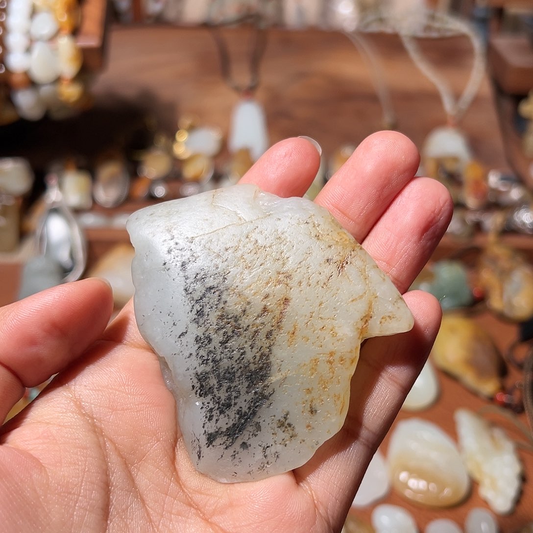 和田玉颈饰未镶嵌