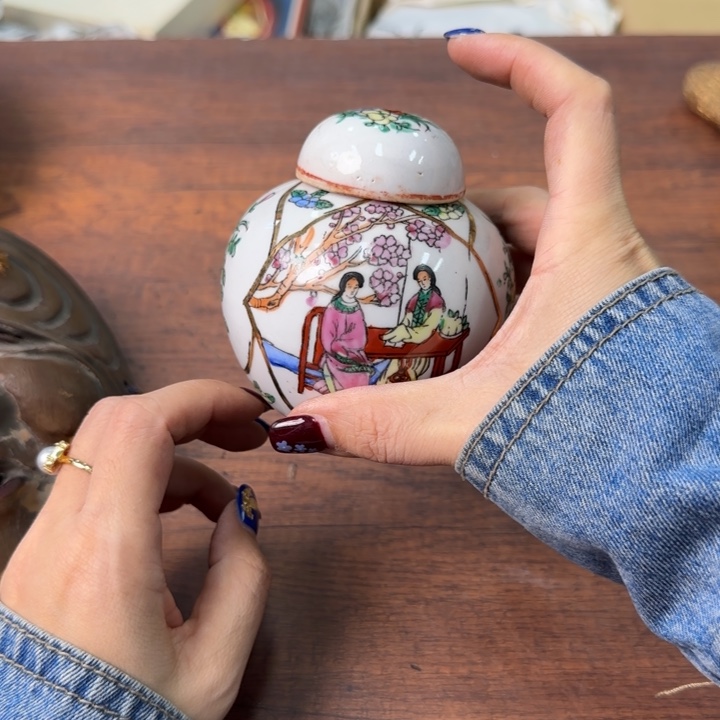 很***游一个陶瓷物件哈哈哈哈