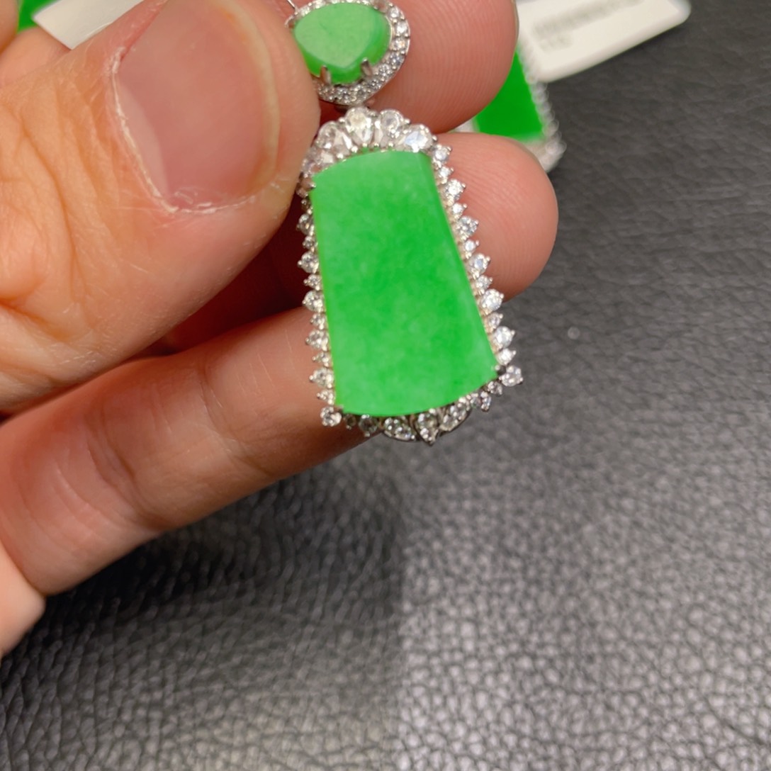 翡翠吊坠(不含链)银S925镶嵌吊坠