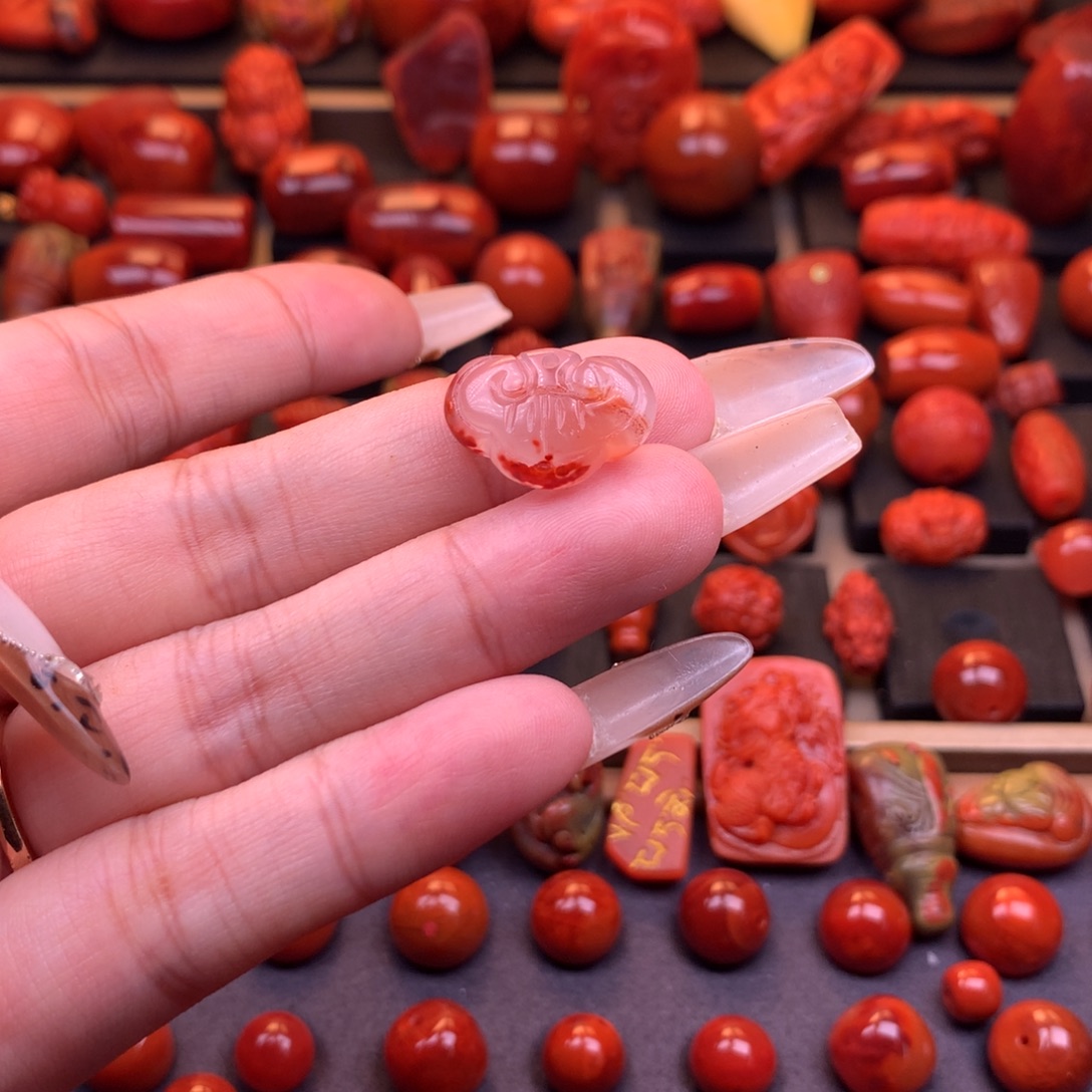 南红玛瑙未镶嵌川料冰飘如意吊坠18mm