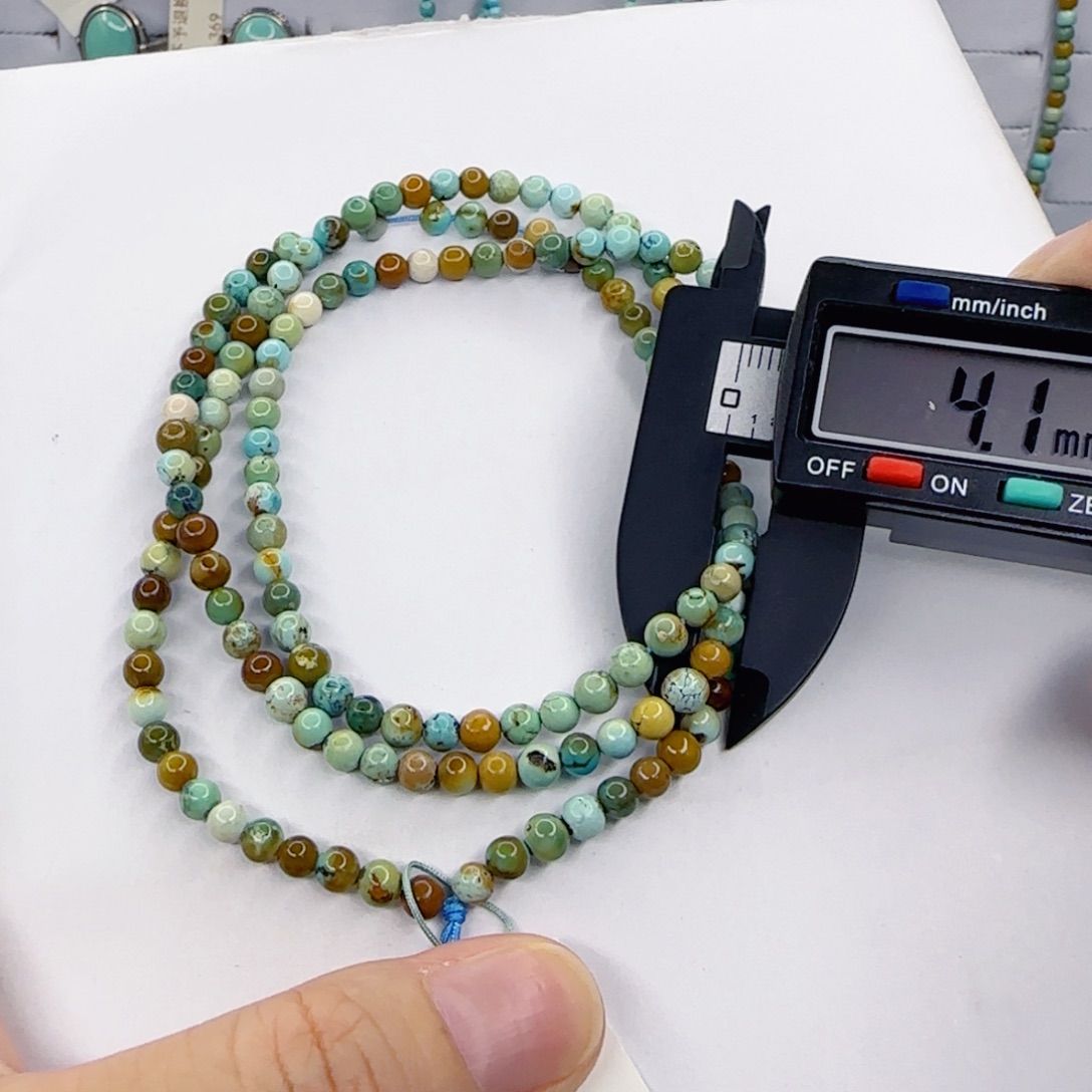 绿松石未镶嵌颈饰