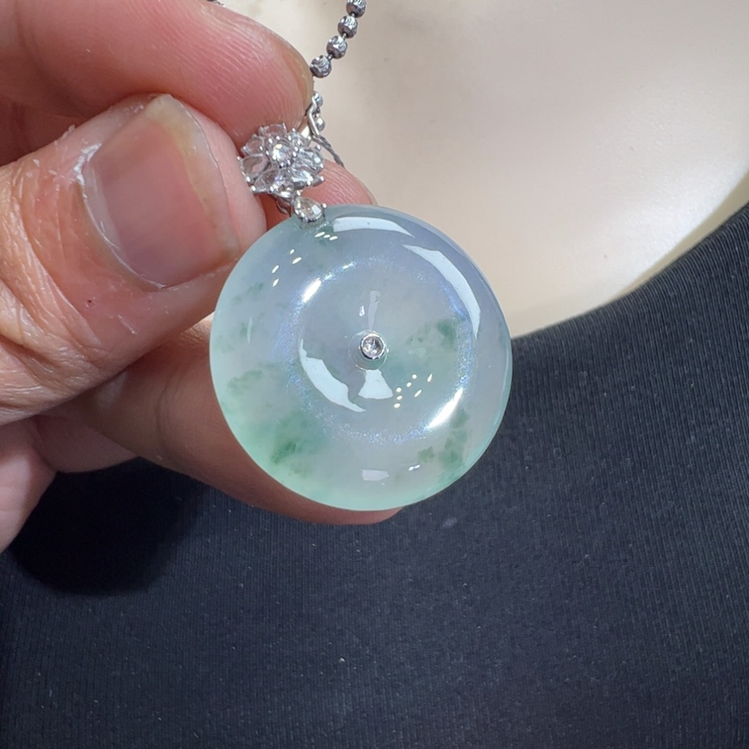 翡翠吊坠(不含链)18K金镶嵌