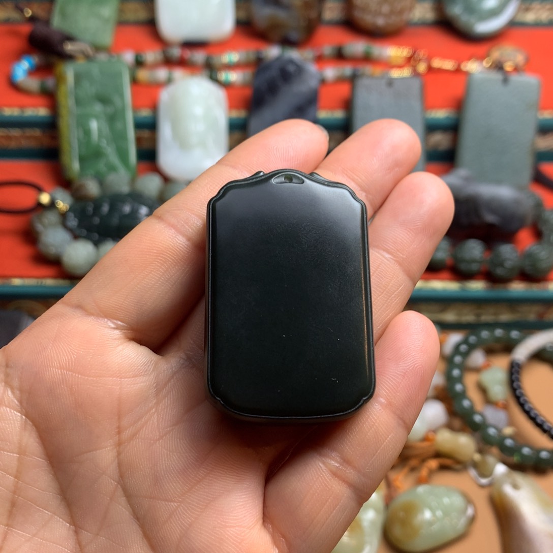 和田玉未镶嵌颈饰麦**忆