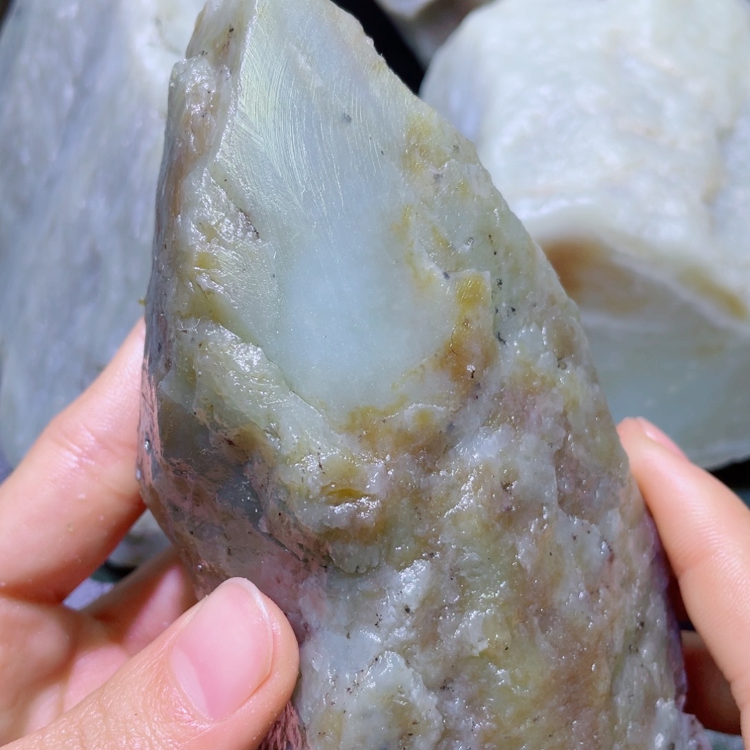 和田玉未镶嵌珠宝半成品