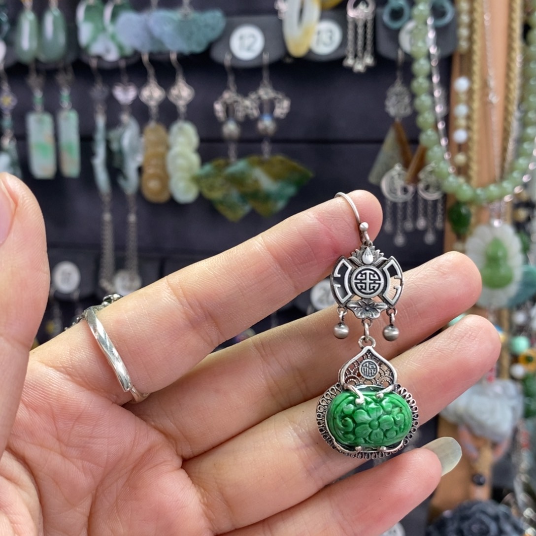 丽***川翡翠银S925镶嵌耳饰X32