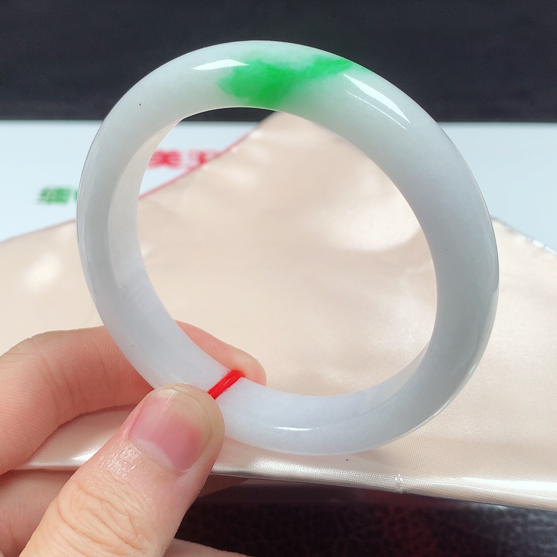 翡翠手镯未镶嵌60.5圈口