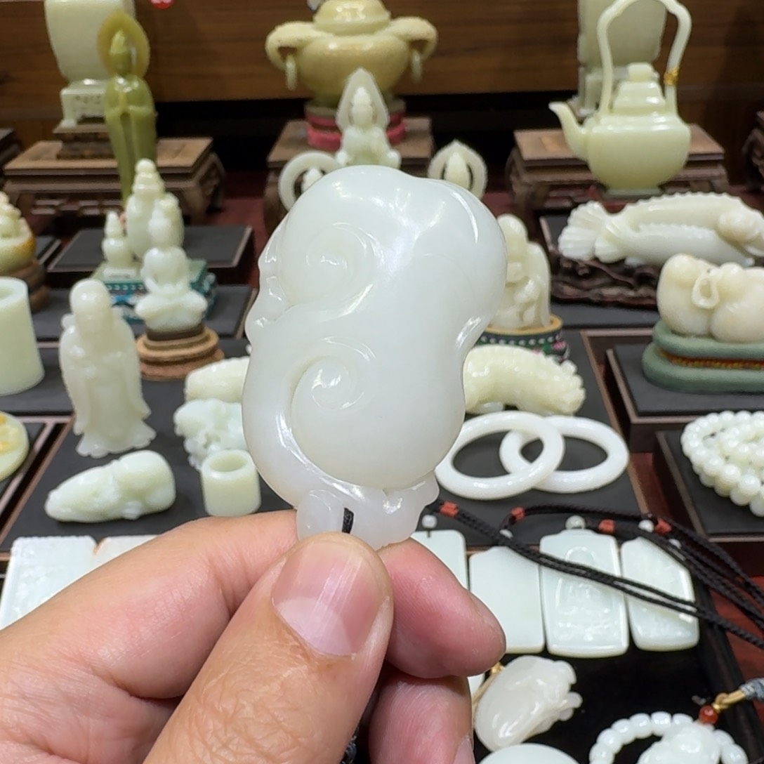 【闪购商品】和田玉挂件未镶嵌一*