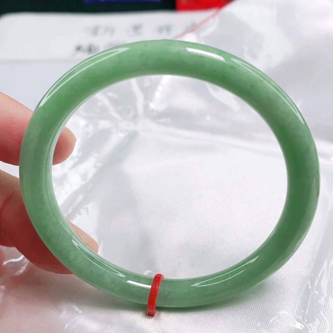 未镶嵌手镯翡翠53.6圈口圆条