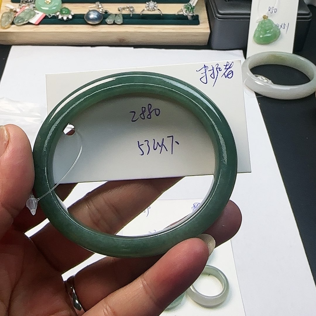 翡翠手镯未镶嵌天然翡翠Ａ