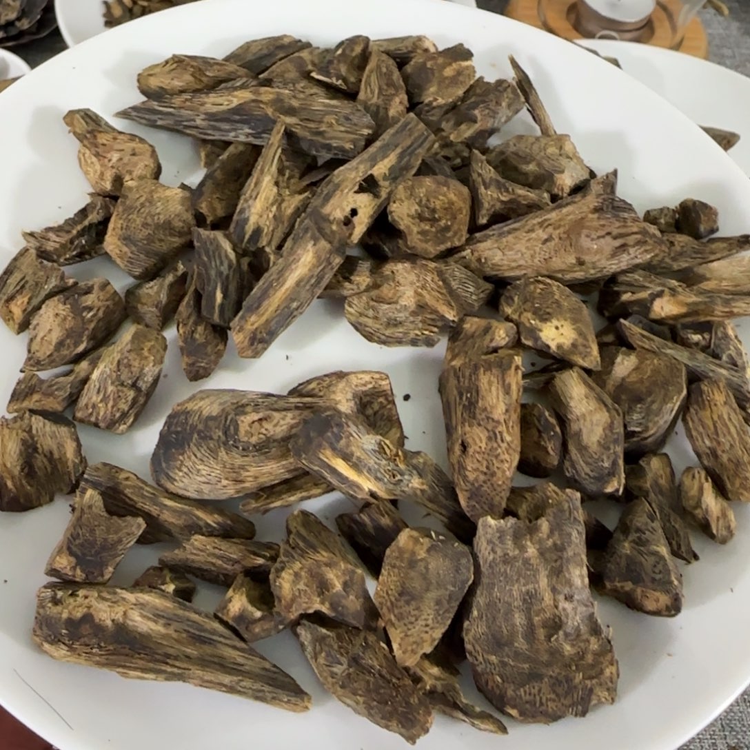沉香沉香碎屑树丁熏香料