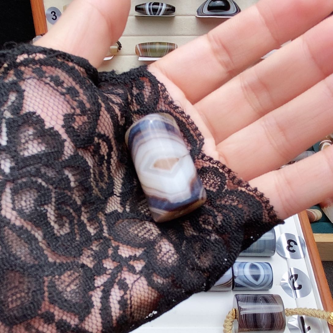 合金颈饰玛瑙/玉髓崇*