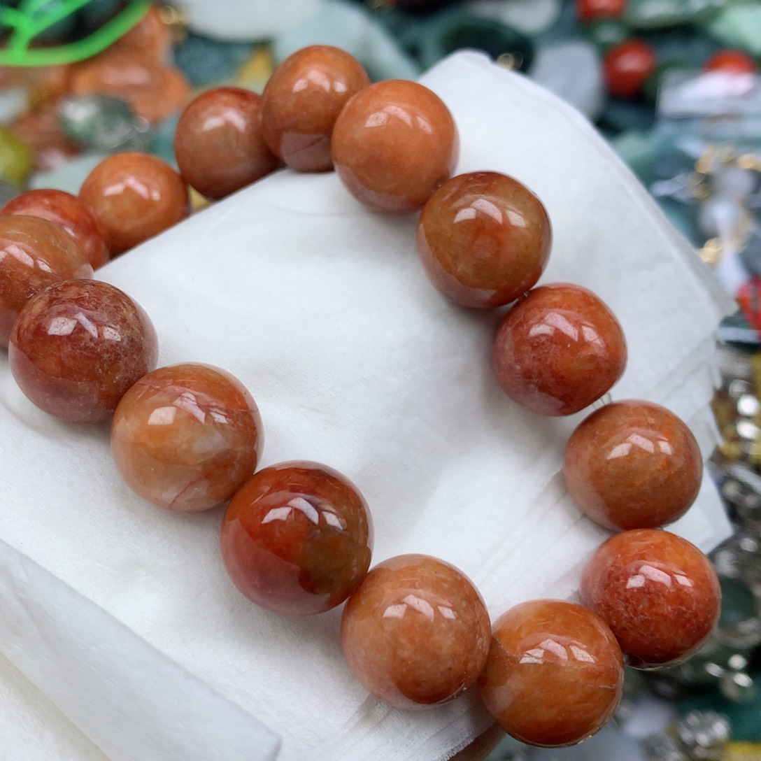 翡翠颈饰未镶嵌手串