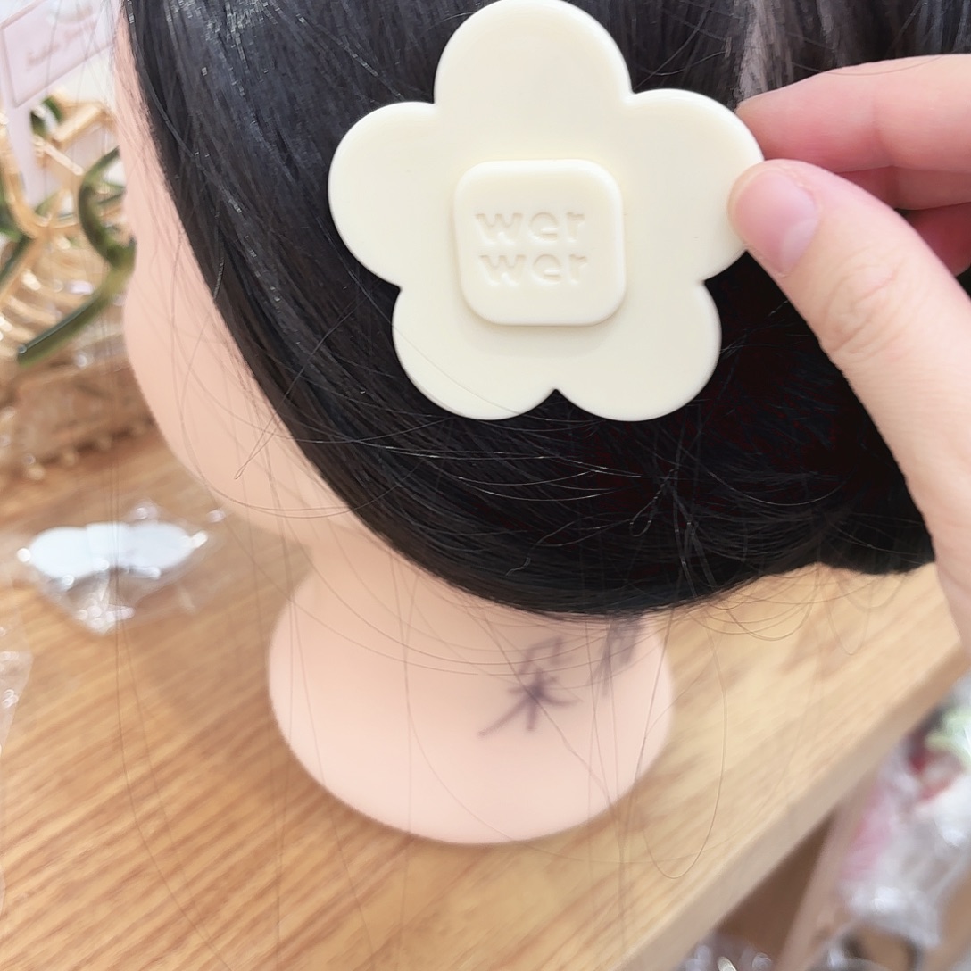 皮质铁合金大号奶白花朵