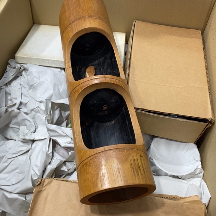 般***多中古品有微瑕，谨慎入手
