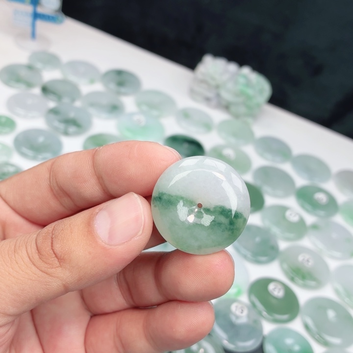 翡翠未镶嵌颈饰缅甸天然A货翡翠28.5-9.2