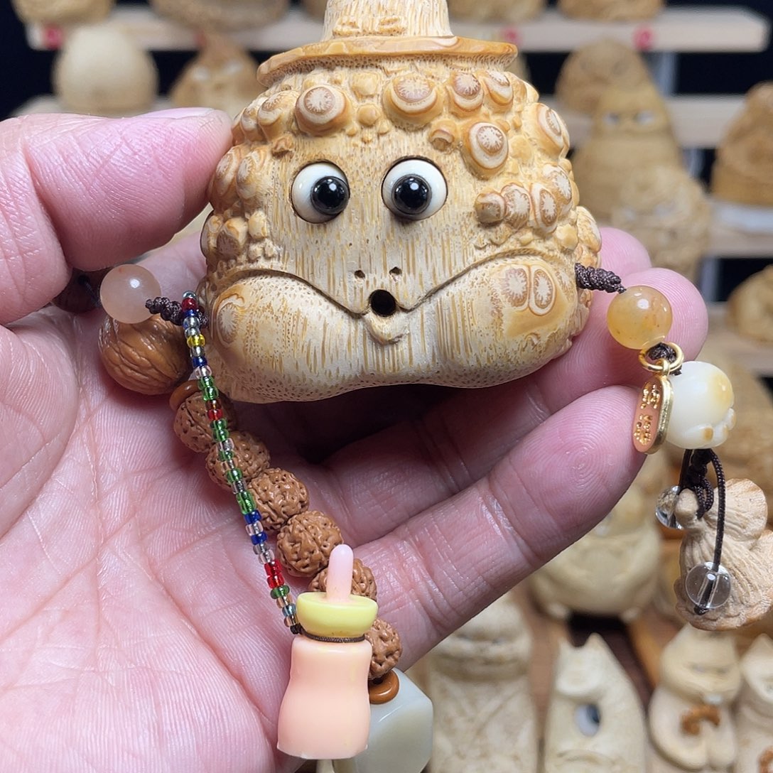 黄***猫竹竹根雕金蟾手把件