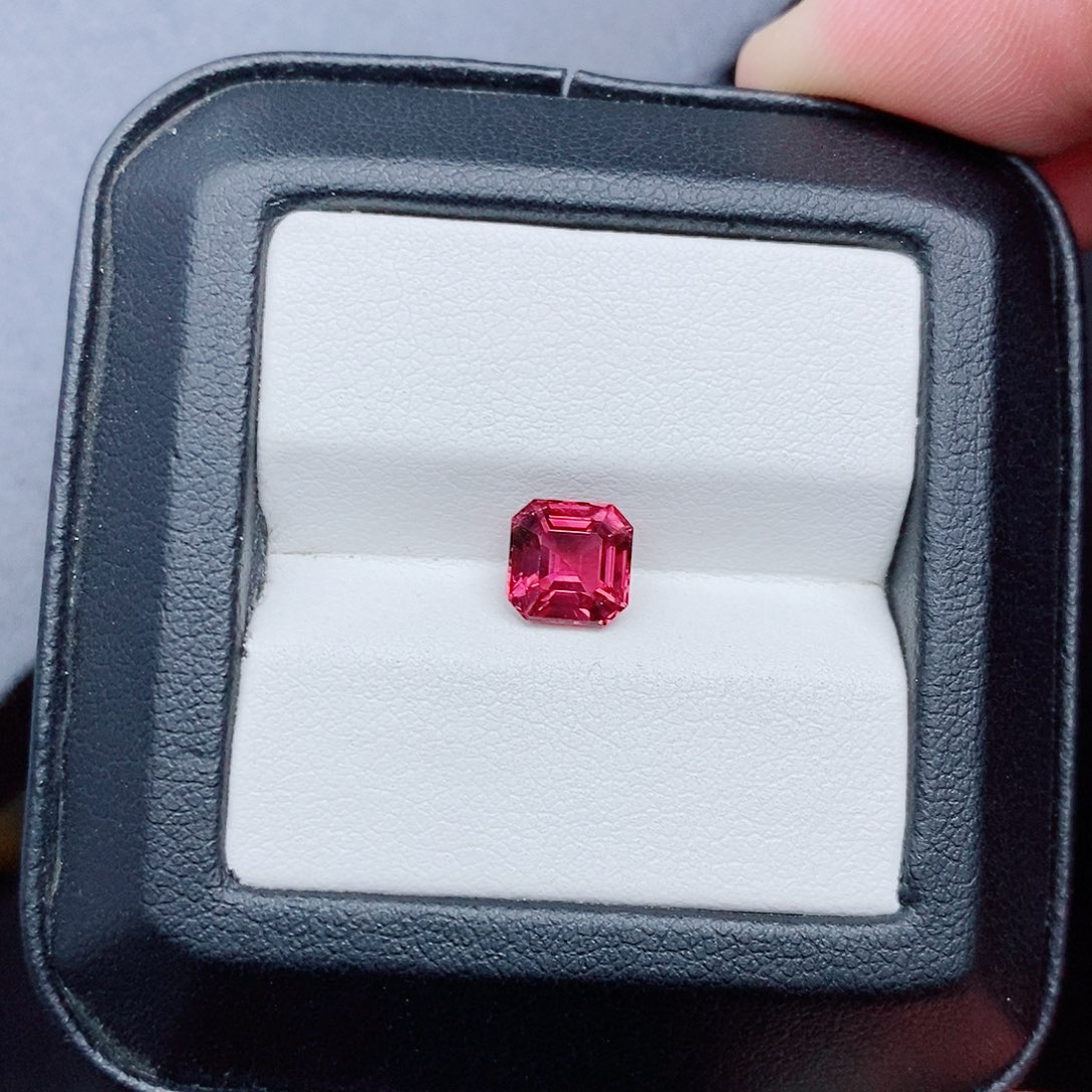 碧玺珠宝半成品未镶嵌1.65ct 