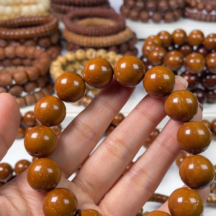 紫金鼠手串15尺寸练手瑕疵款（多棕线小白斑）