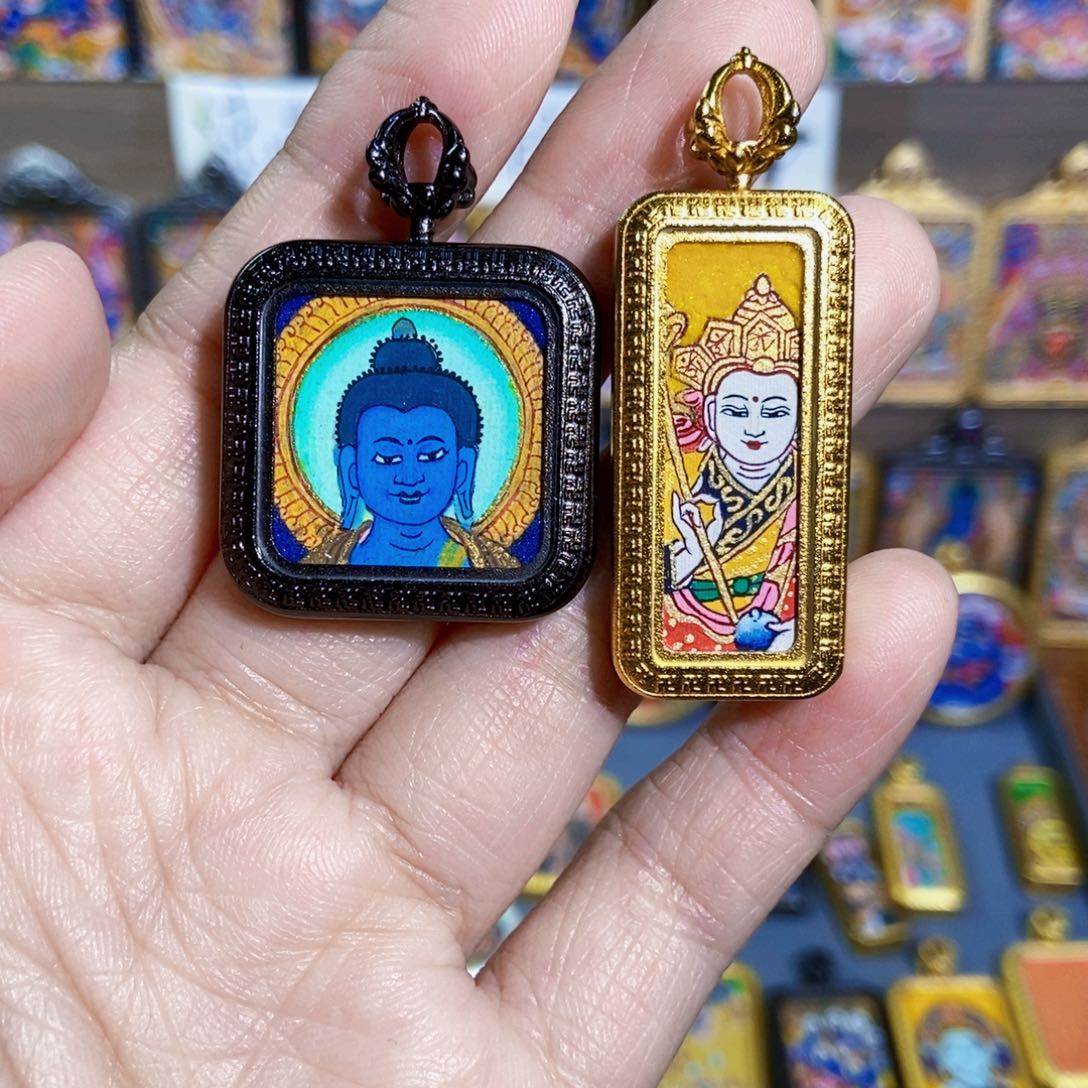 李***子吊坠纯手绘唐卡药师佛➕地藏王菩萨