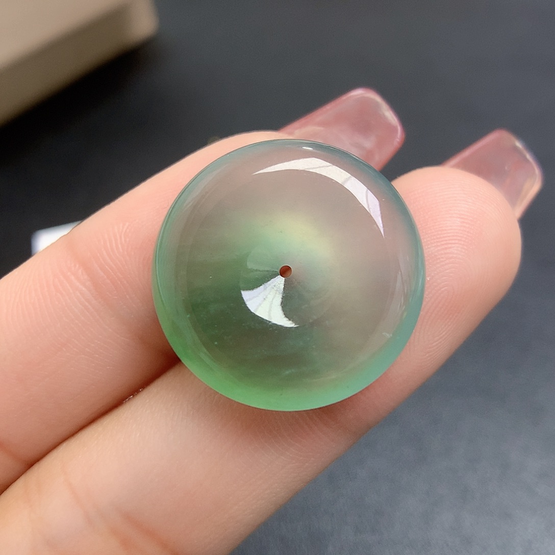 翡翠颈饰未镶嵌平安扣 