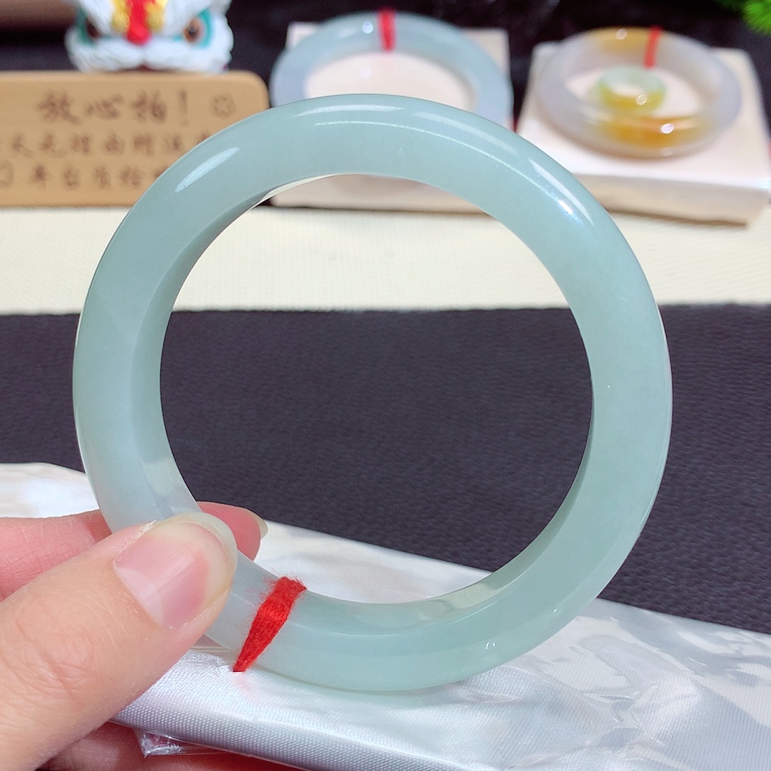 翡翠未镶嵌手镯1251