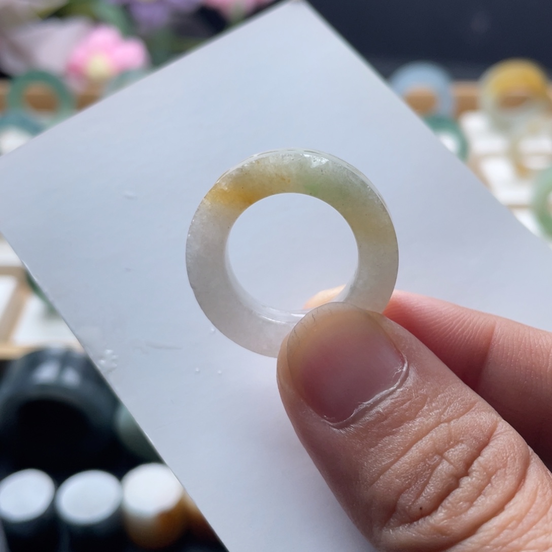 定制翡翠未镶嵌翡翠柠檬黄戒圈开播放漏款