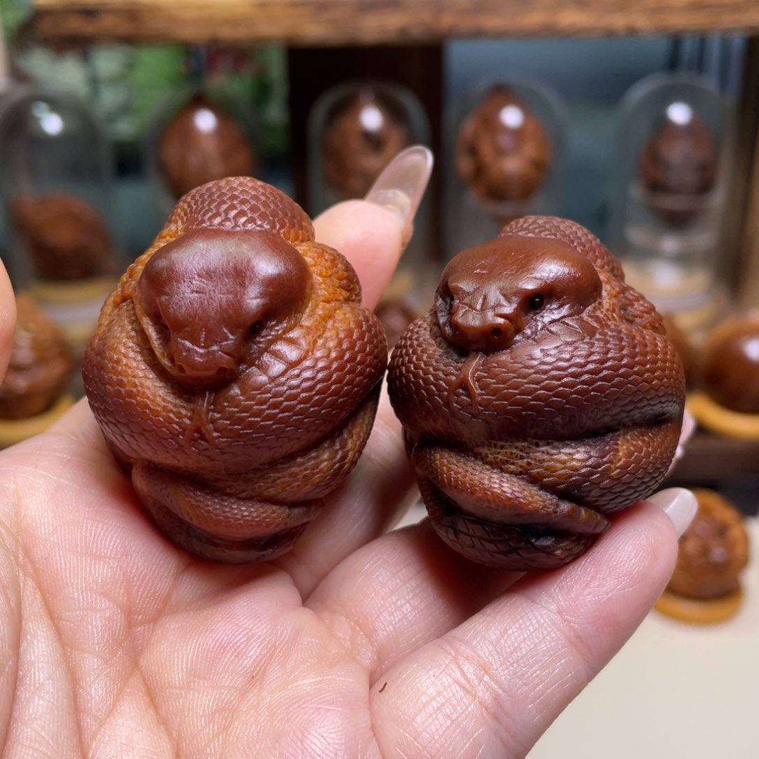 橄榄核吊坠玉华蛇一对