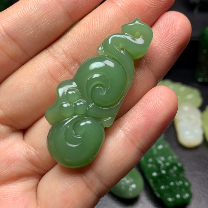 和田玉未镶嵌颈饰一****你