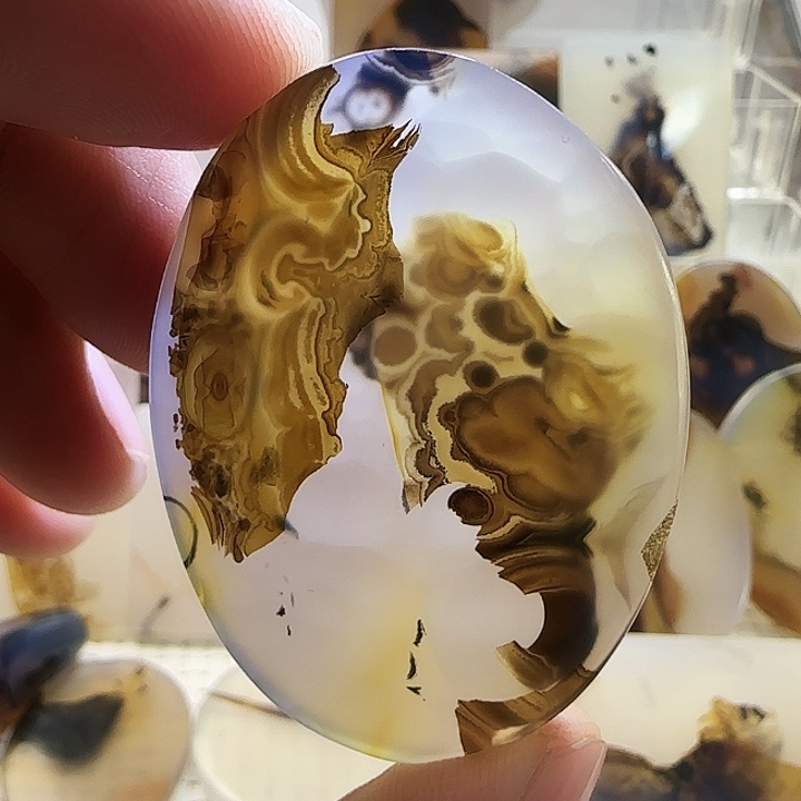 玛瑙/玉髓未镶嵌珠宝奇石